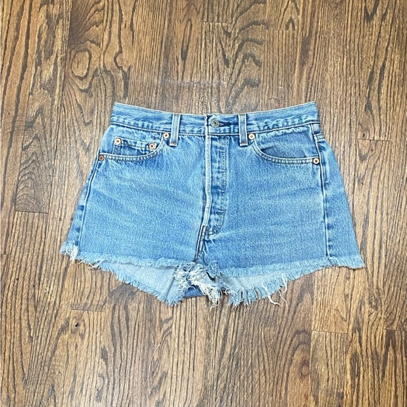 Vintage Levi cutoff shorts (27) - Picture 1 of 4